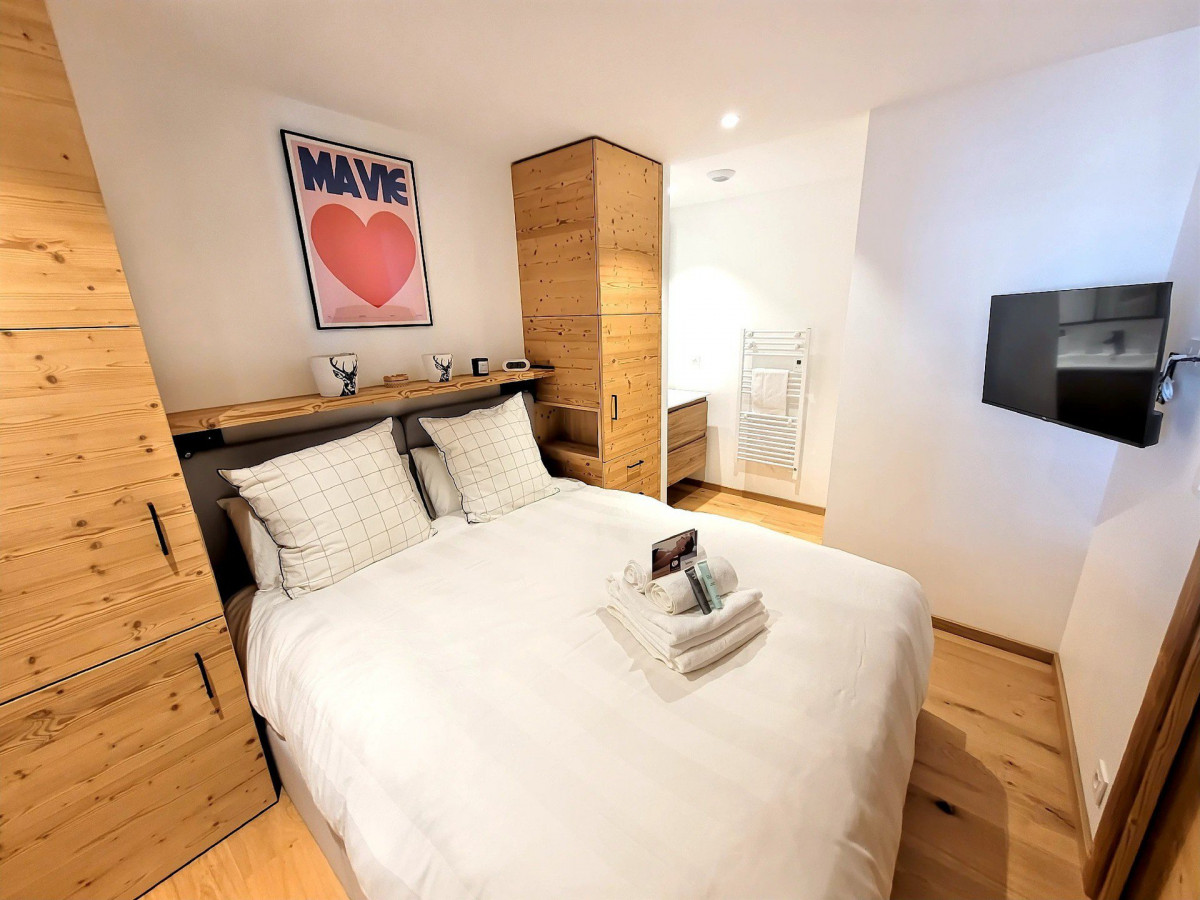 _lv_images__lot_0000000291_15_18482377