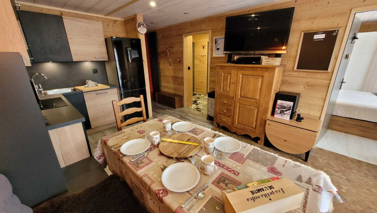 _lv_images__lot_0000000294_01_18784756