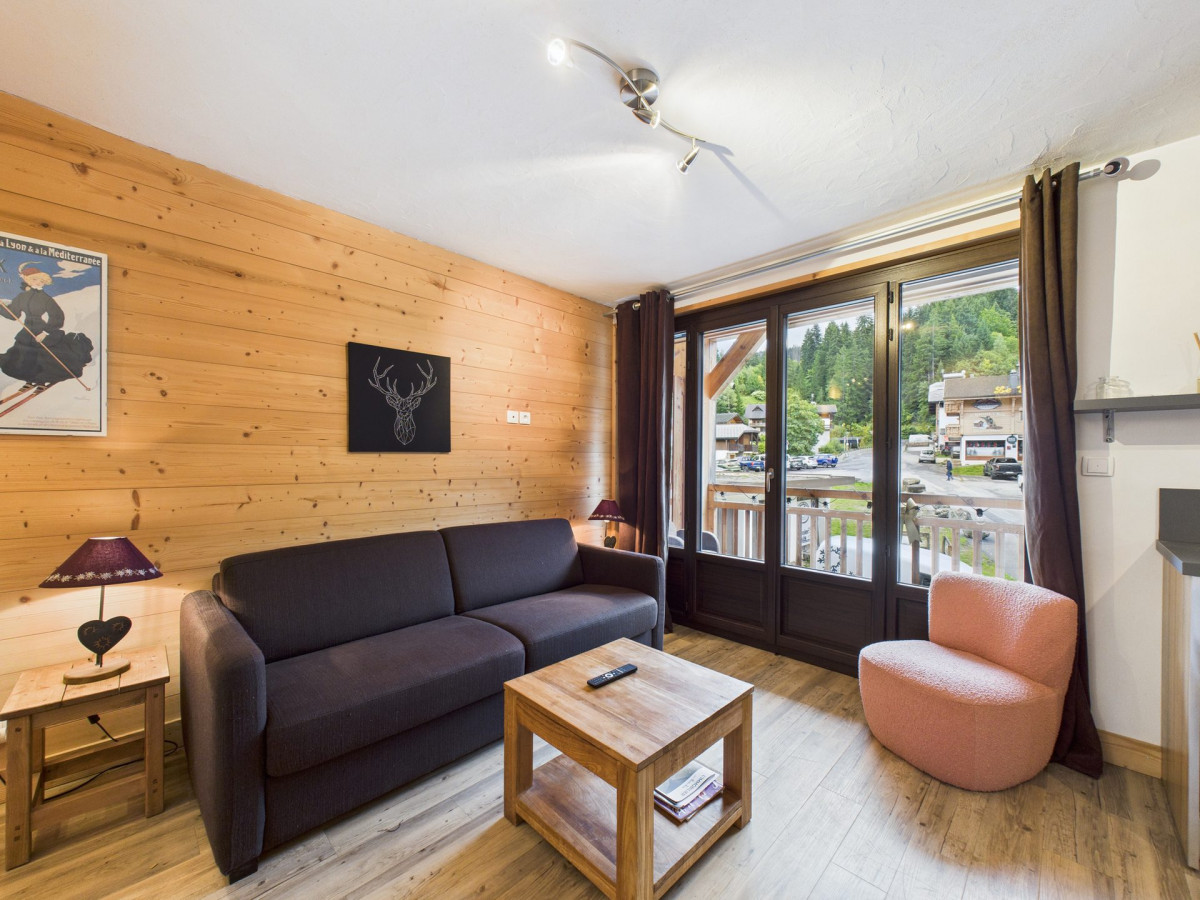 _lv_images__lot_0000100222_05_18363927