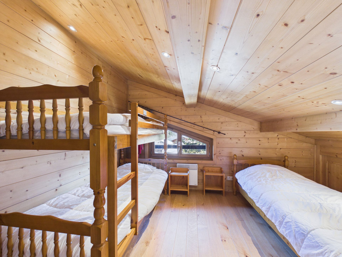 _lv_images__lot_0000320501_14_19379402