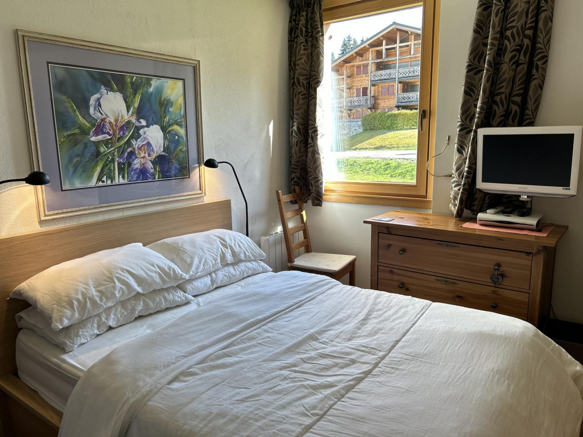 _lv_images__lot_0000400229_04_18862390