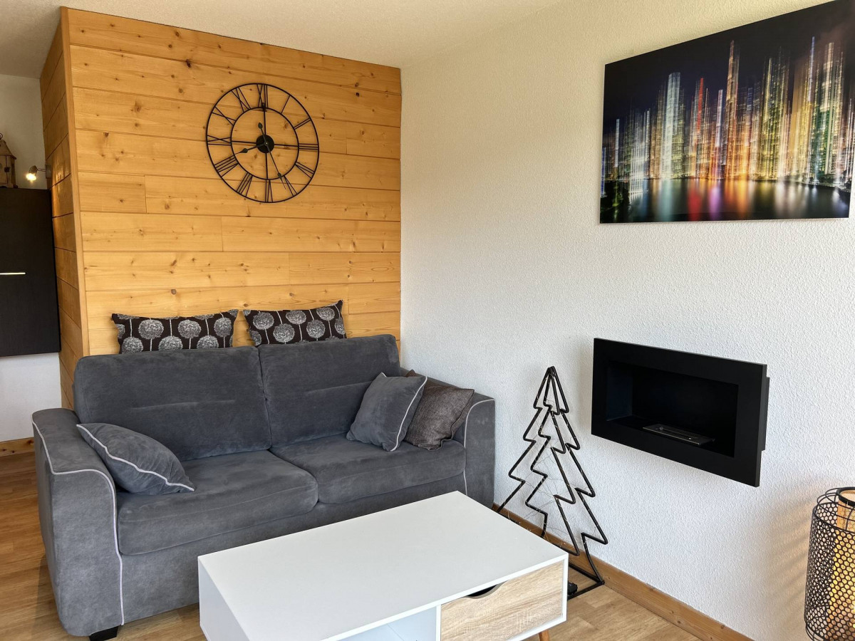 _lv_images__lot_0000420296_02_18043265 _lv_images__lot_0000420296_02_18043265