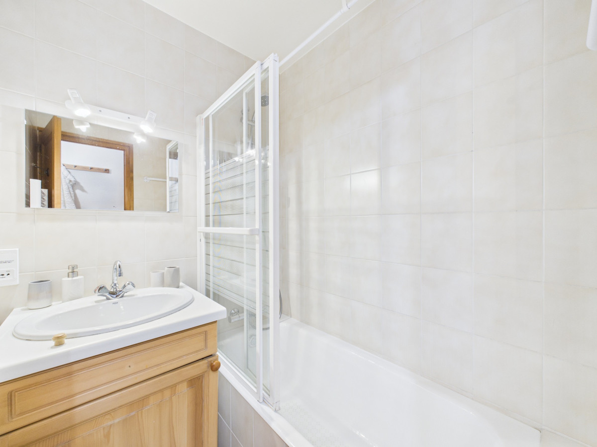 _lv_images__lot_0000450328_07_18088760 _lv_images__lot_0000450328_07_18088760