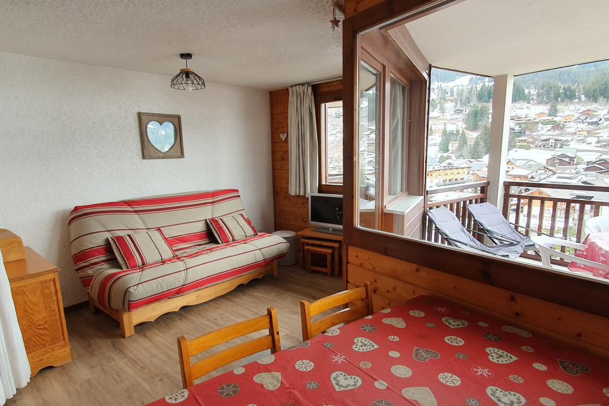 _lv_images__lot_0000550181_01_18373295