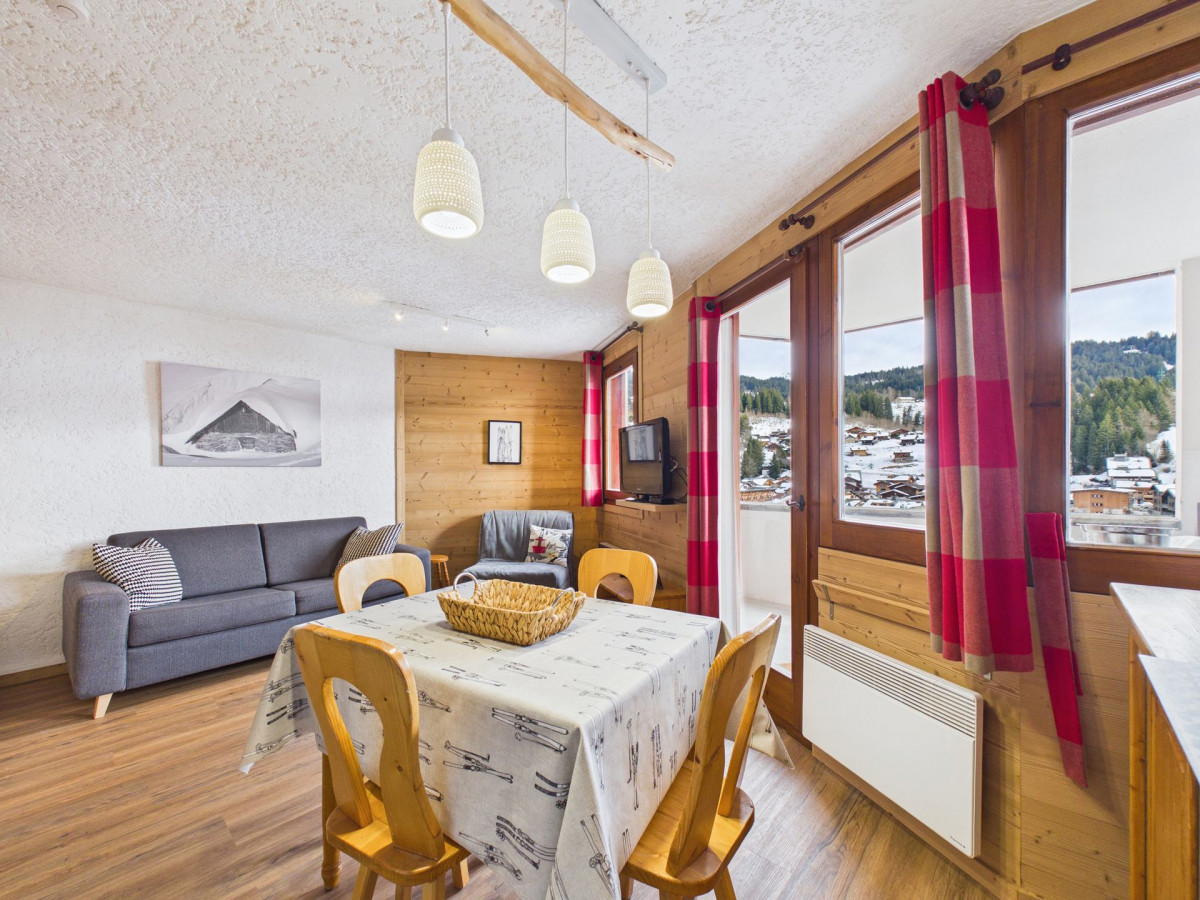 _lv_images__lot_0000550208_01_18786904