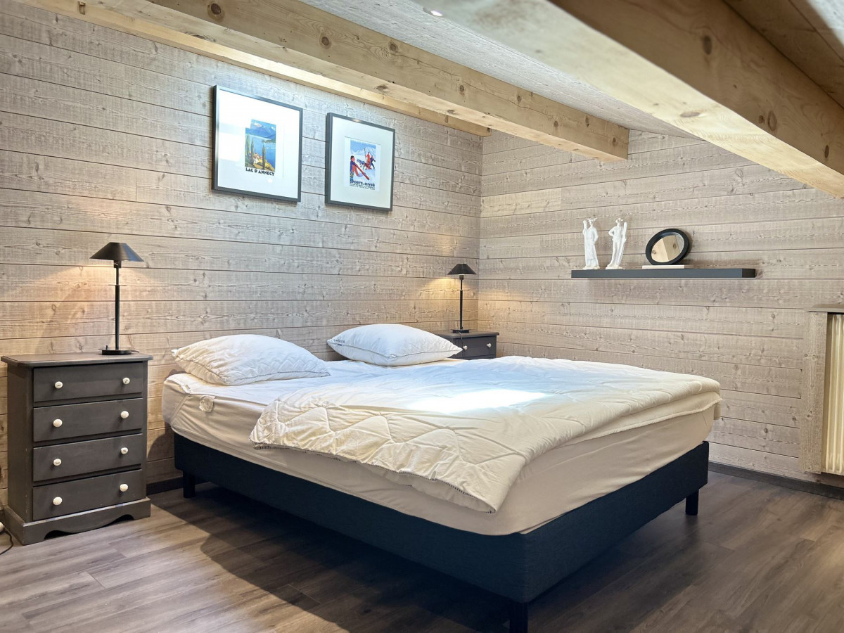 _lv_images__lot_0000720504_06_18363159