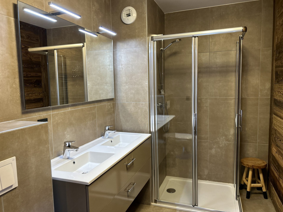 _lv_images__lot_0004230372_07_19361360