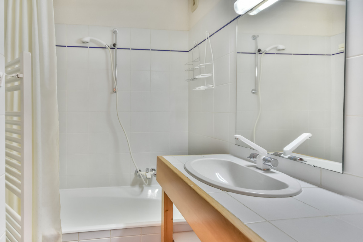 _lv_images__lot_0020182230_09_18481569