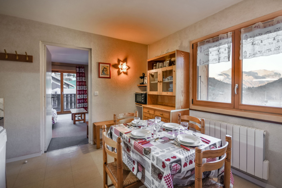 _lv_images__lot_0020302135_05_17204119