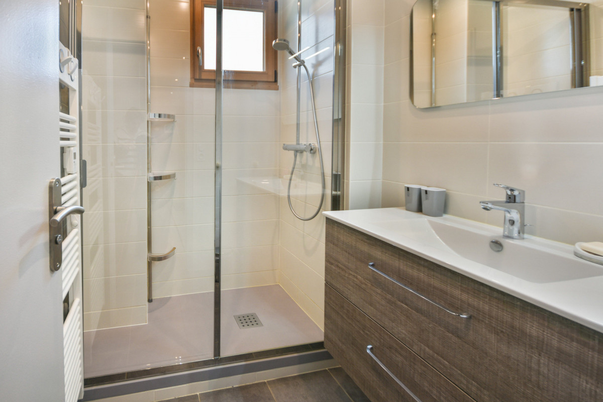 _lv_images__lot_0020312204_09_19214086