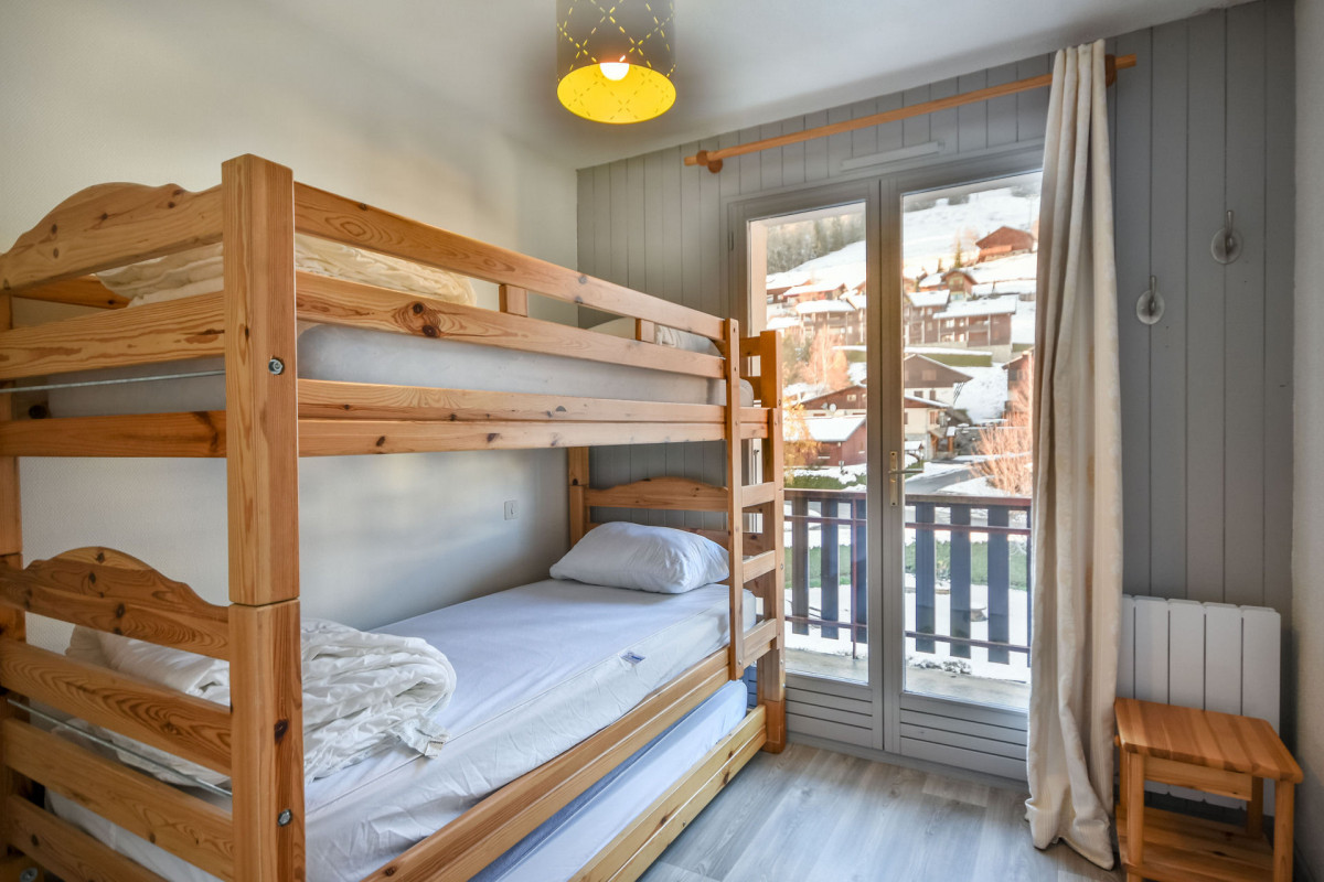 _lv_images__lot_0020392210_10_18359075