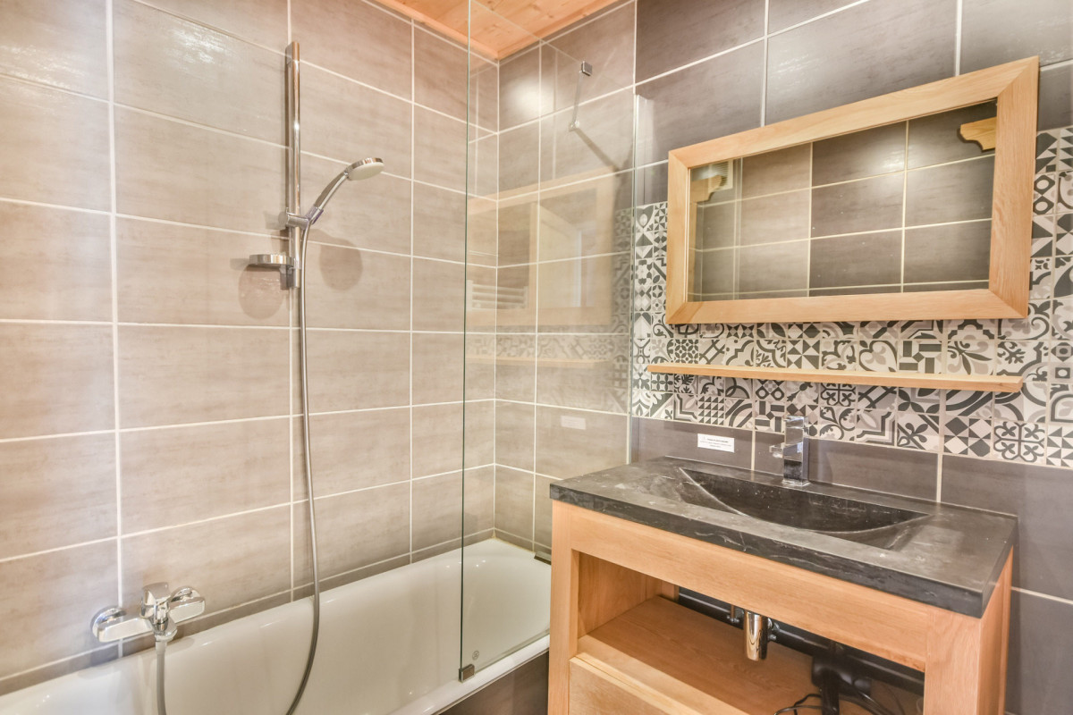 _lv_images__lot_0020392286_07_18358836