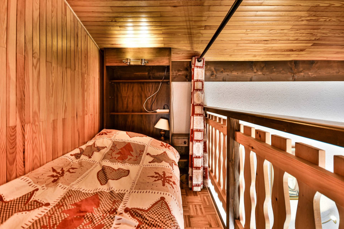 _lv_images__lot_0020392297_11_18924651