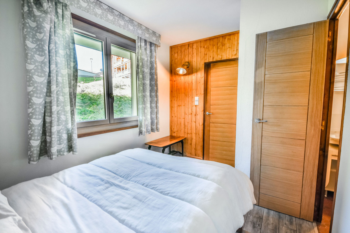 _lv_images__lot_0020392307_10_18039062