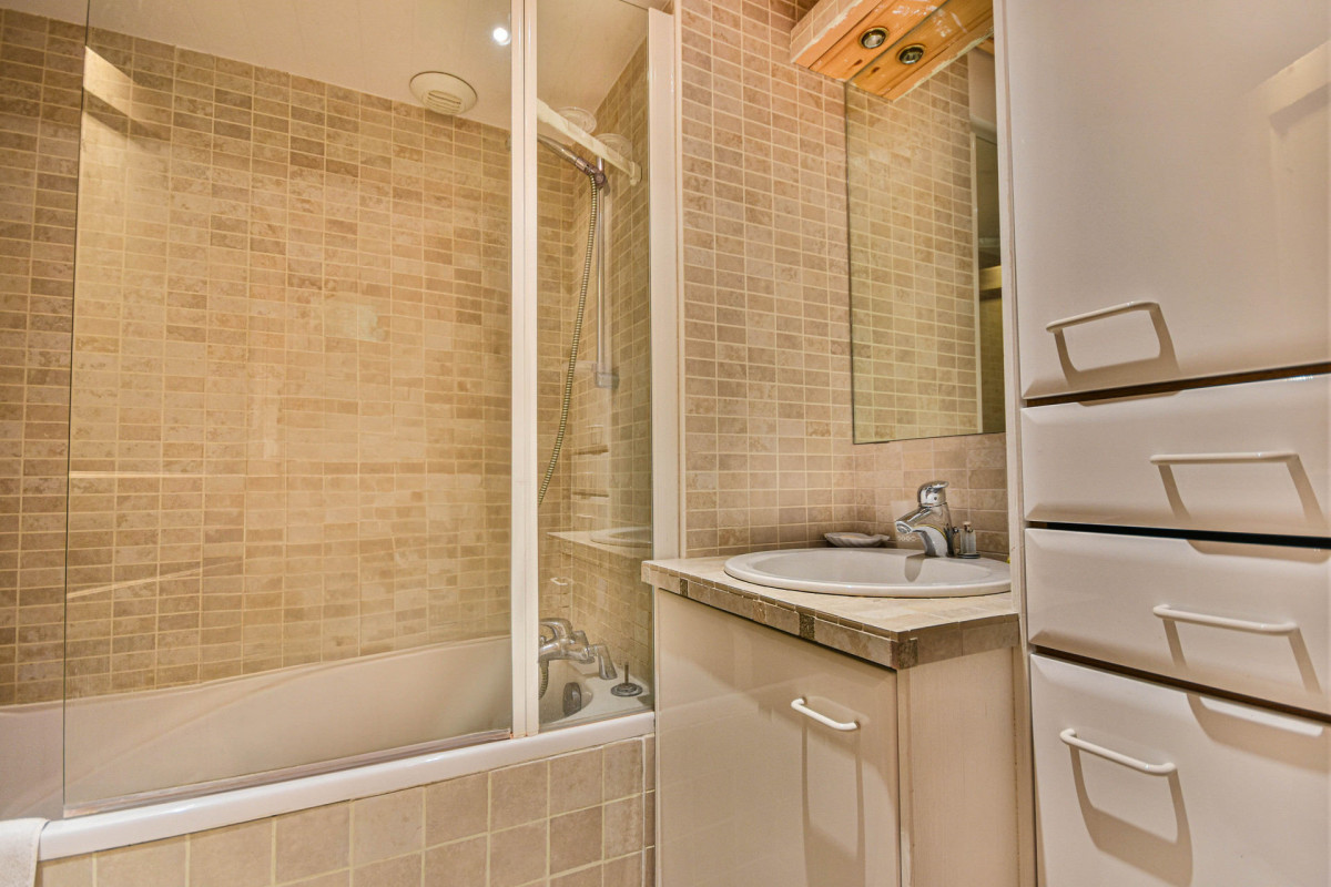 _lv_images__lot_0020392330_12_18481318 _lv_images__lot_0020392330_12_18481318