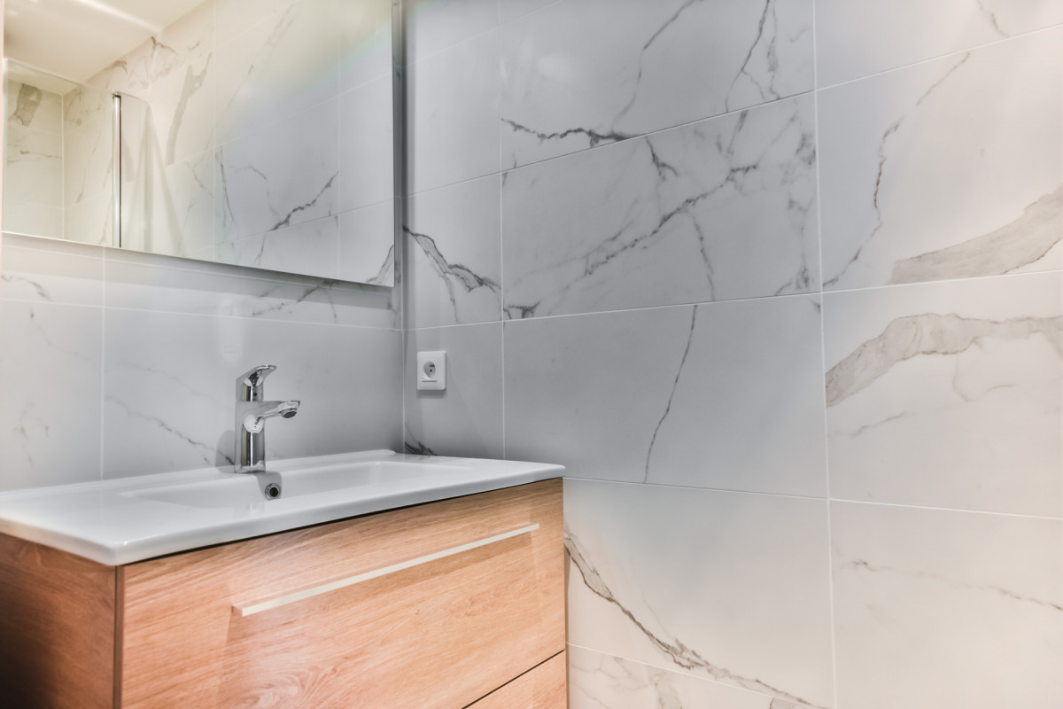 _lv_images__lot_0020392415_06_18538421