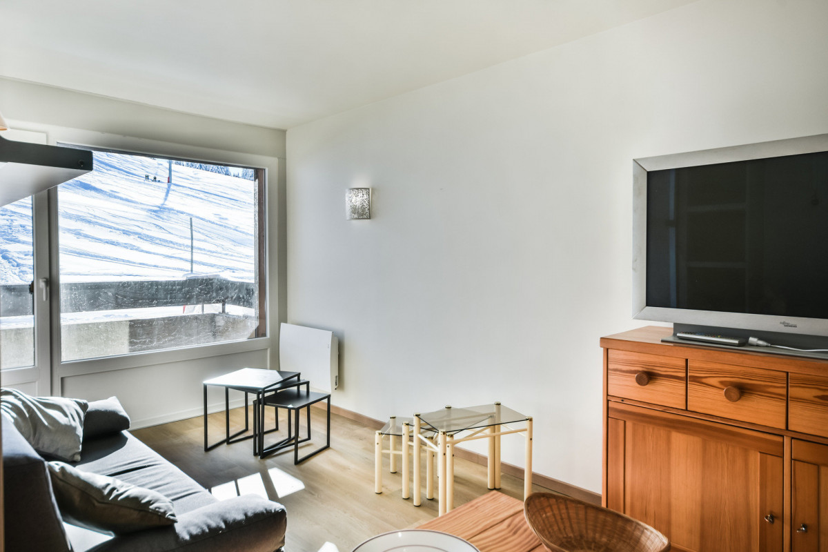 _lv_images__lot_0020392415_11_17682640