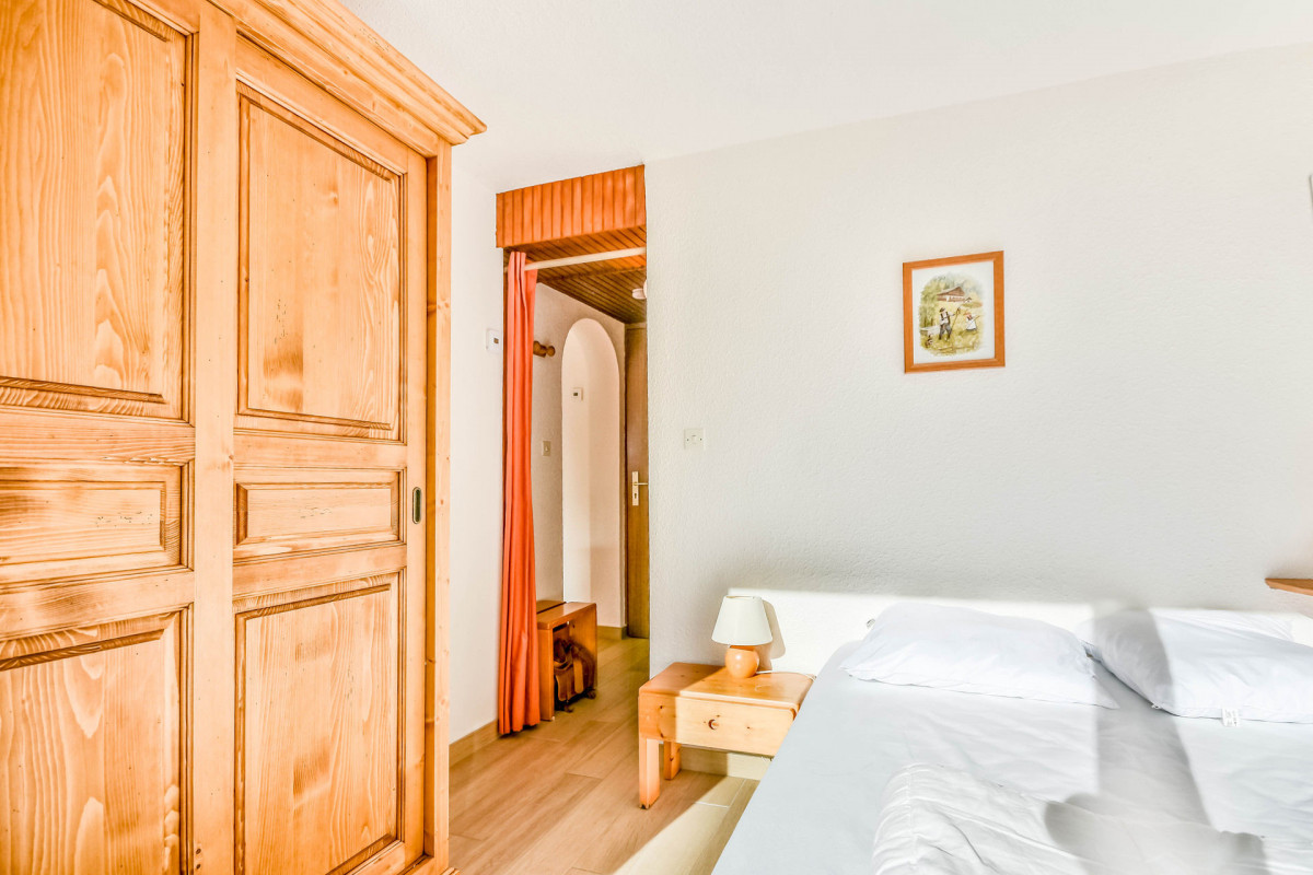 _lv_images__lot_0020392430_12_18048083 _lv_images__lot_0020392430_12_18048083