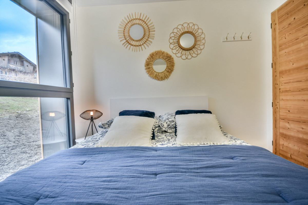 _lv_images__lot_0020392434_11_19357566