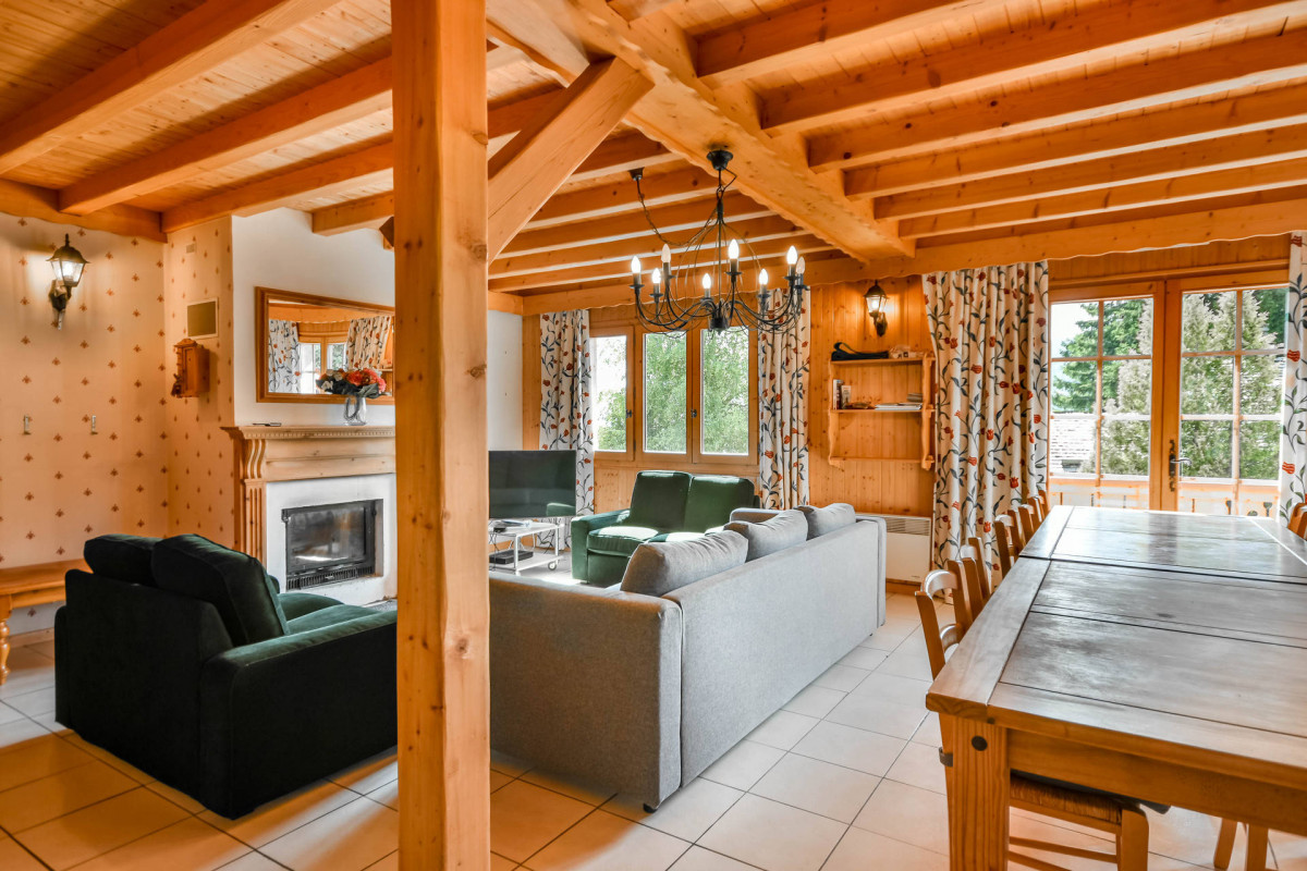 _lv_images__lot_0020392439_06_19375128