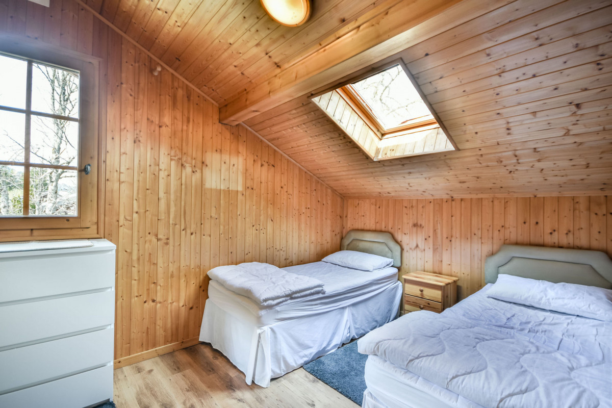 _lv_images__lot_0020392439_13_18781858