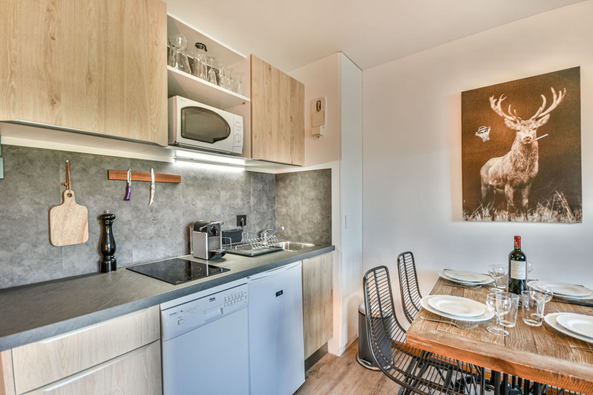 _lv_images__lot_0020392440_05_18925183