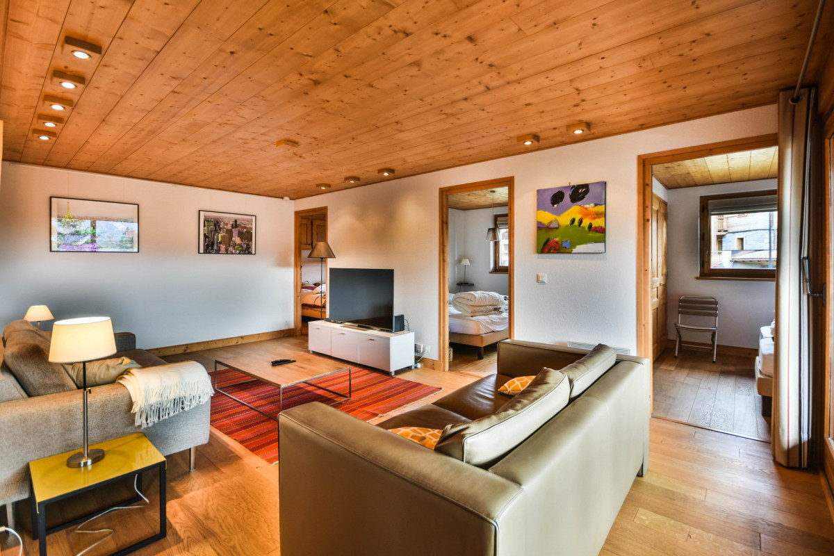 _lv_images__lot_0020392465_01_17864718