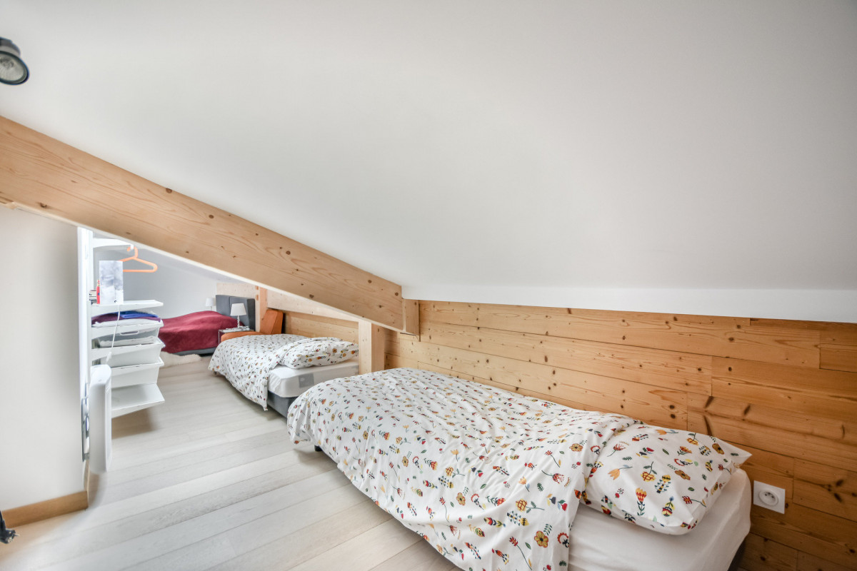 _lv_images__lot_0020392469_12_19213670