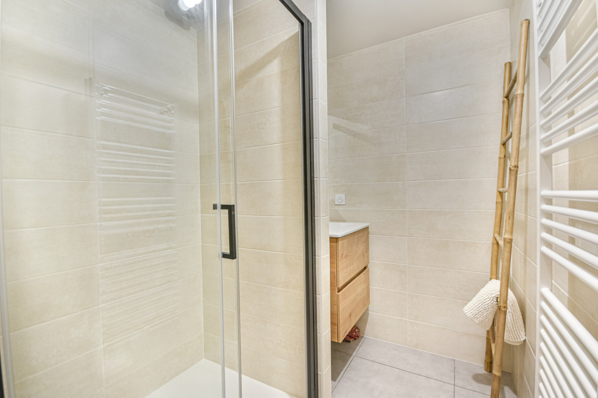 _lv_images__lot_0020392483_13_19253246