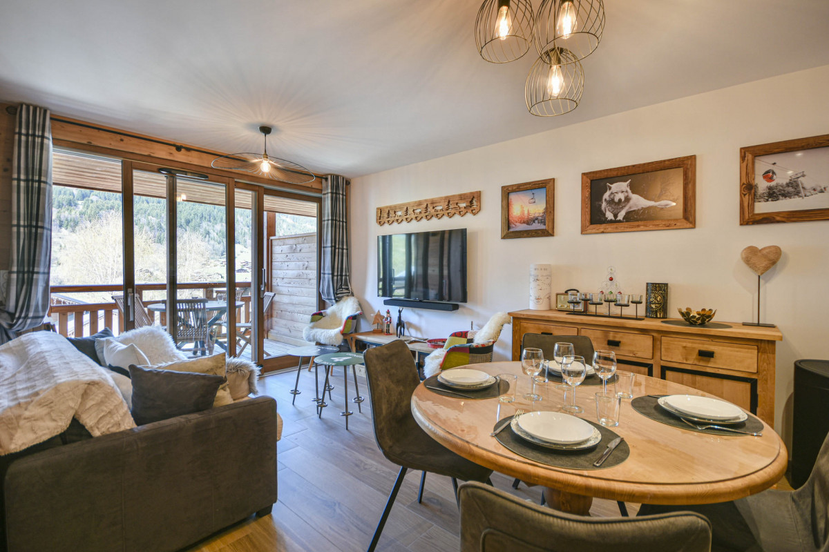 _lv_images__lot_0020392486_03_19357472