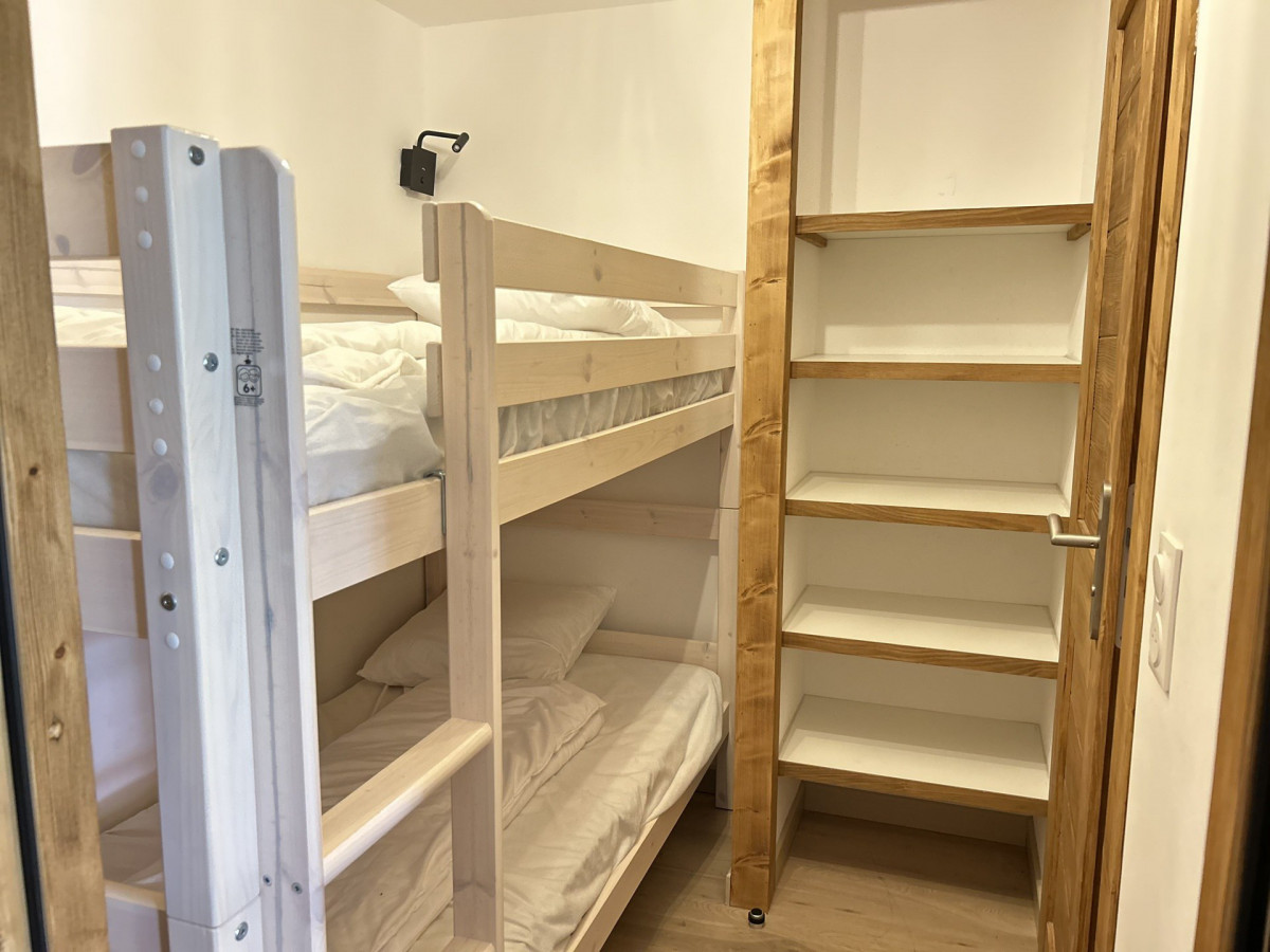 _lv_images__lot_0109021922_05_18795963