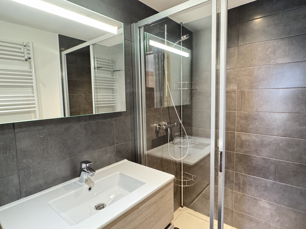 _lv_images__lot_0109021931_10_18043011