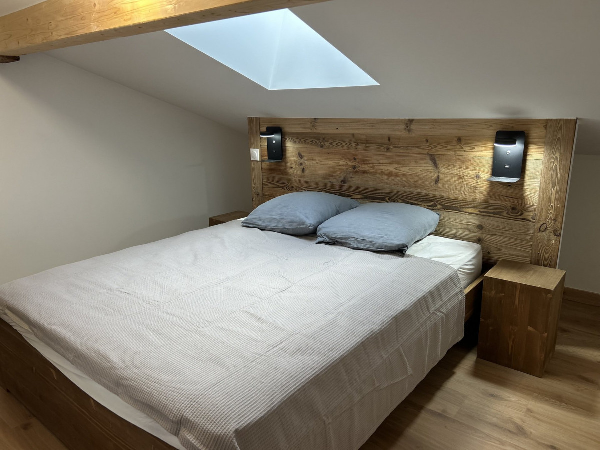 _lv_images__lot_0109022085_12_18041970 _lv_images__lot_0109022085_12_18041970