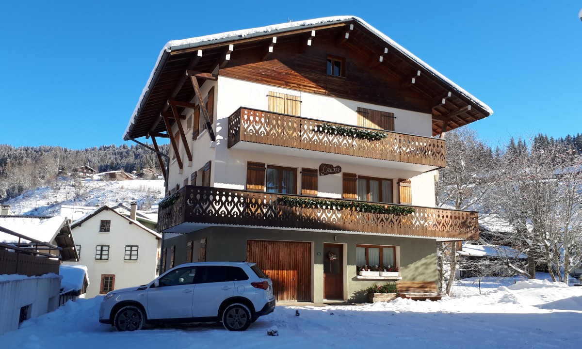 Aulnaie-1-exterieur-hiver1-location-appartement-chalet-Les-Gets