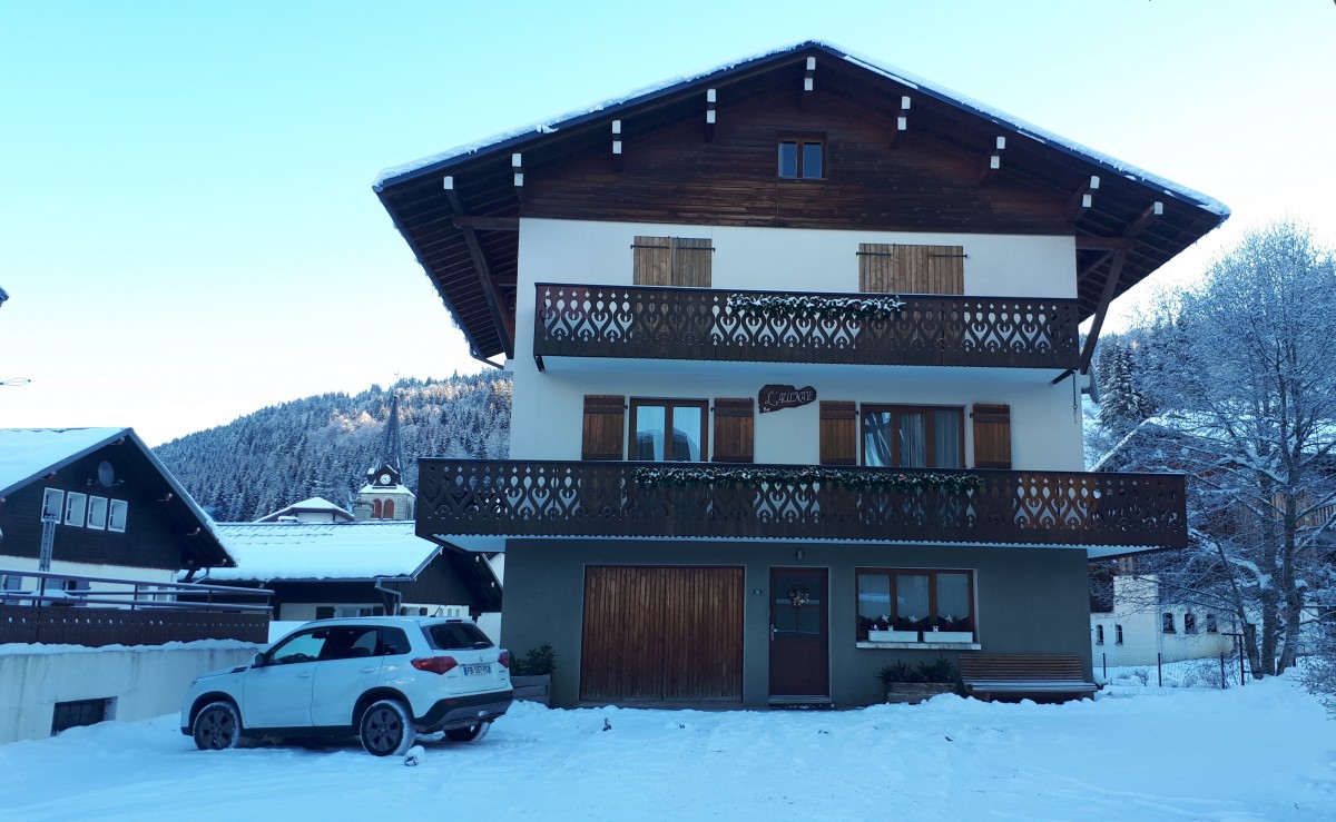 Aulnaie-2-exterieur-hiver-location-appartement-chalet-Les-Gets