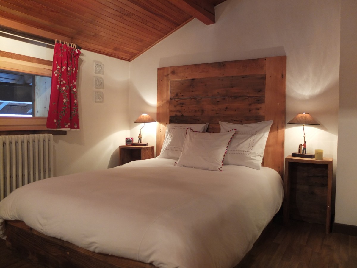 Berthet-Sports-Edelweiss-chambre-lit-double-location-appartement-chalet-Les-Gets