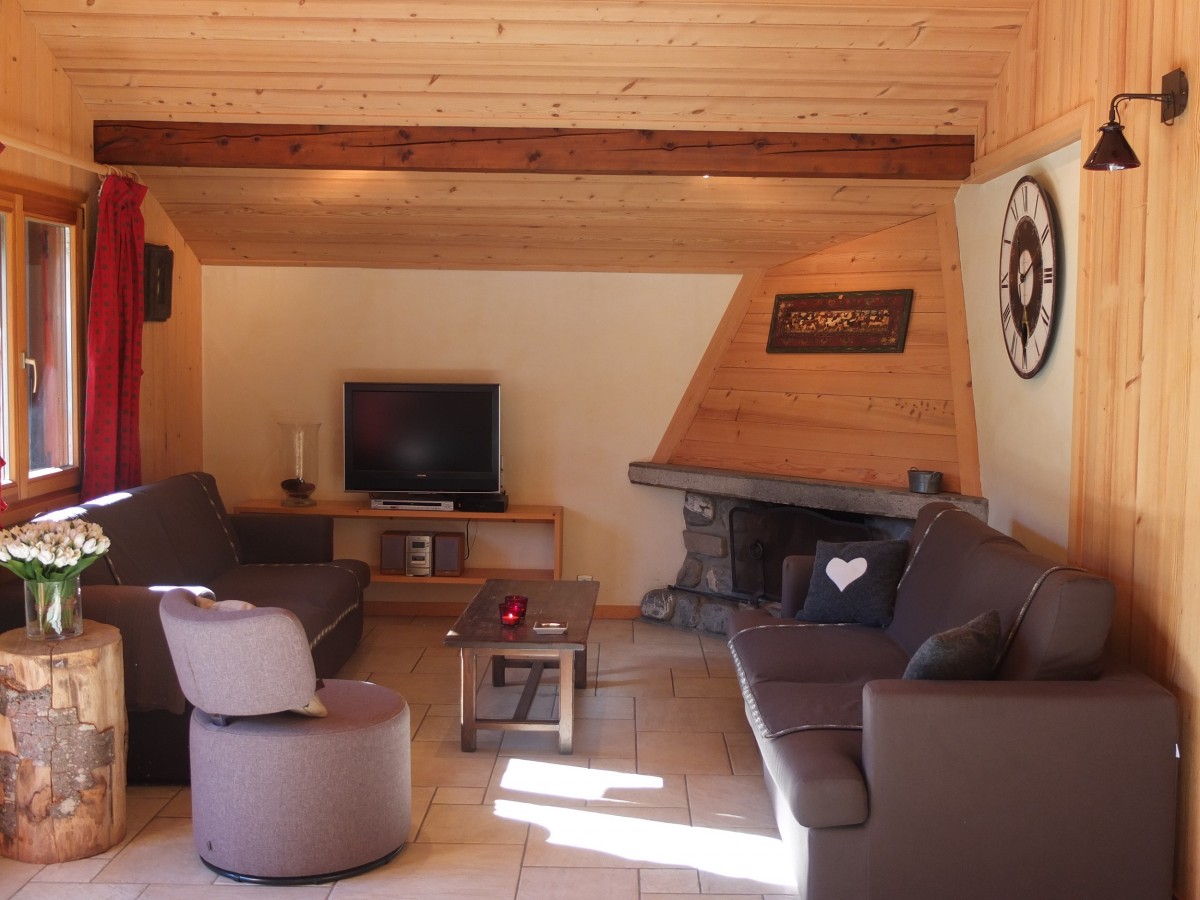 Berthet-Sports-Edelweiss-salon-location-appartement-chalet-Les-Gets