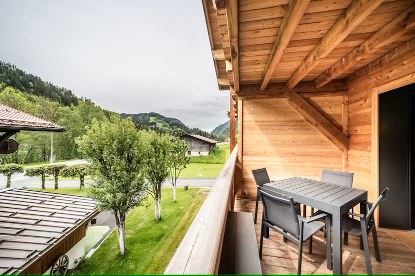 cairn-harmony-dolmen-balcon-location-chalet-appartement-les-gets-14327389-14355397