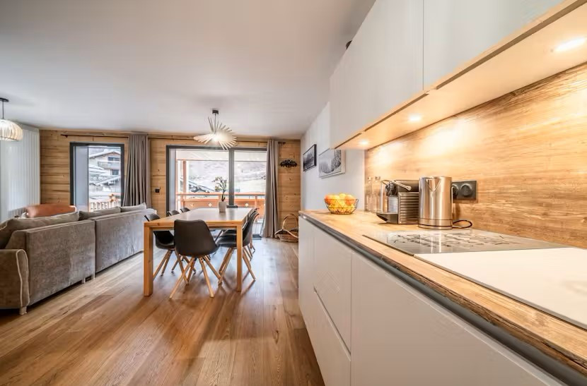 Cairn-Harmony-Edelweiss-cuisine-salle-a-manger-location-chalet-appartement-Les-Gets