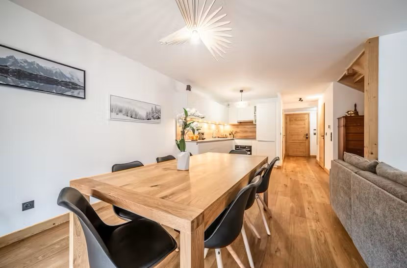 Cairn-Harmony-Edelweiss-salle-a-manger-salon-location-chalet-appartement-Les-Gets