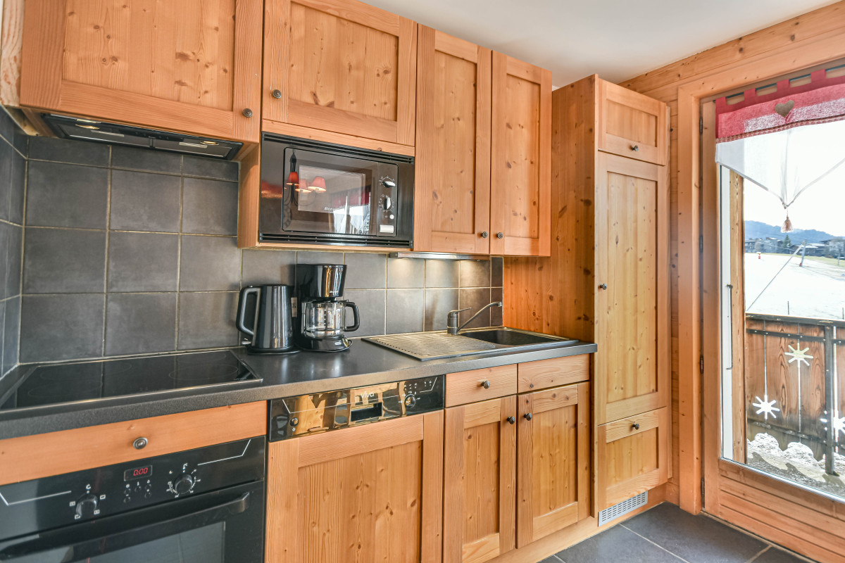 Carry-3-cuisine-location-appartement-chalet-Les-Gets