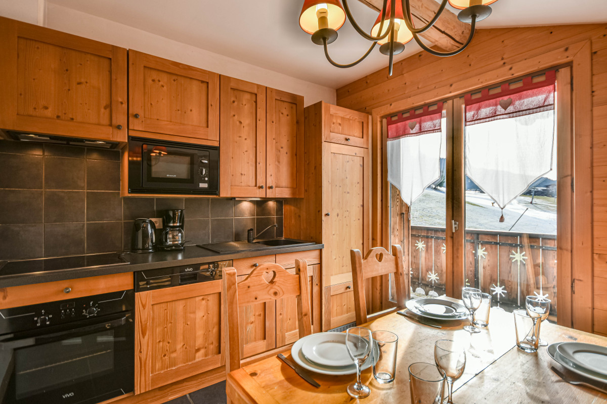 Carry-5-cuisine-location-appartement-chalet-Les-Gets