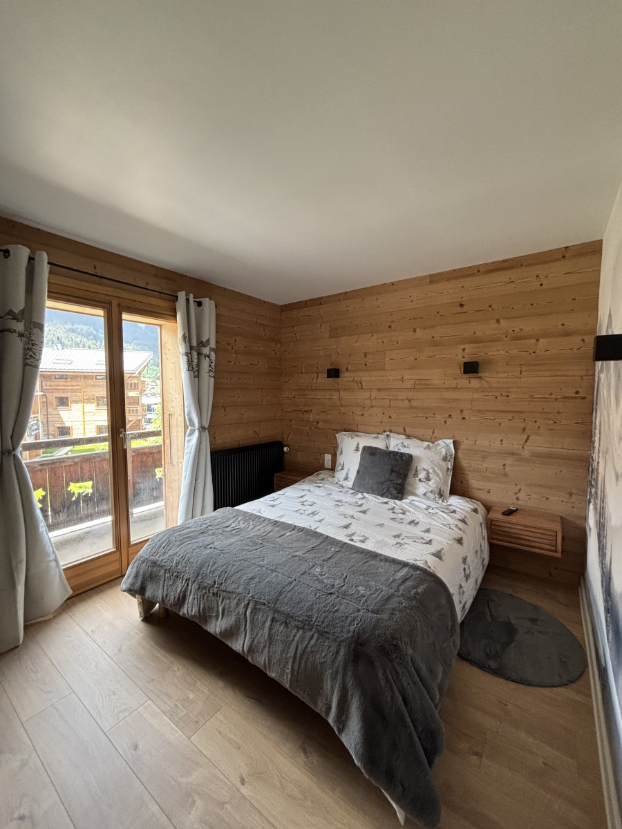 chalet-de-l-arbalou-chambre-1-double-location-appartement-chalet-Les-Gets