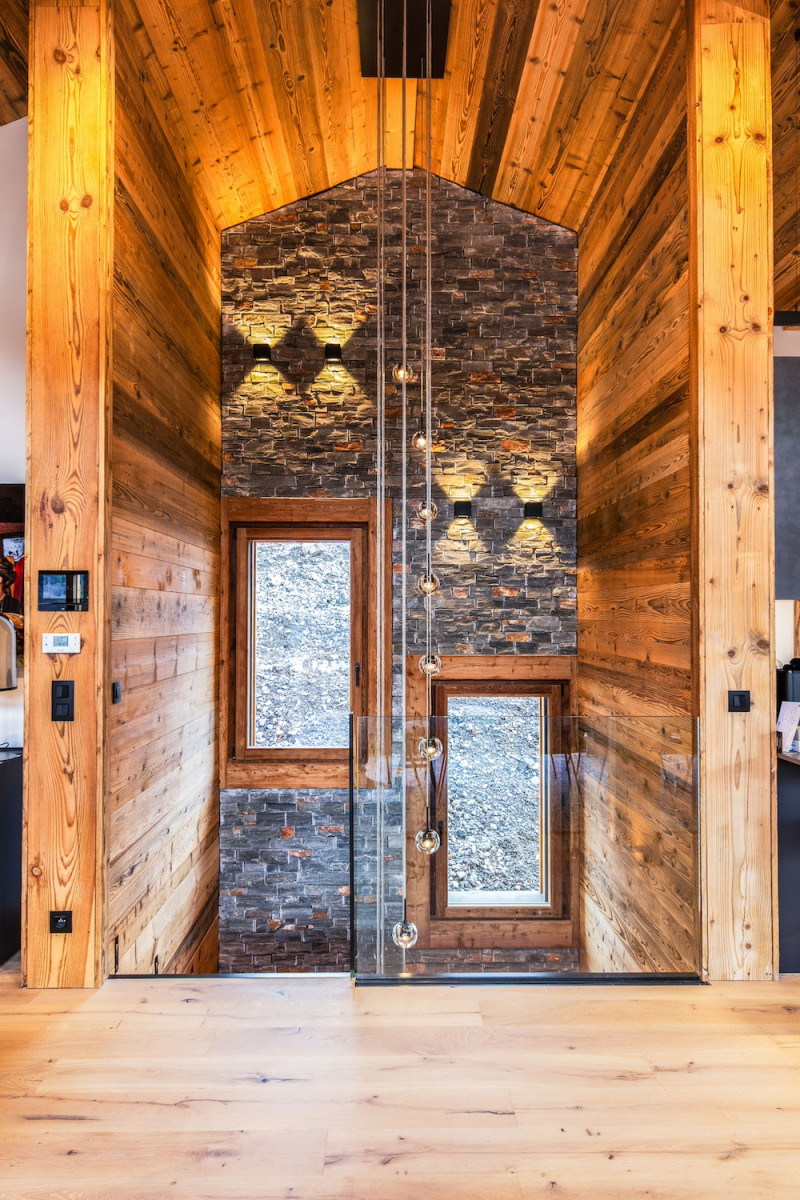 Chalet-Grizzly-3-escalier-location-appartement-chalet-Les-Gets