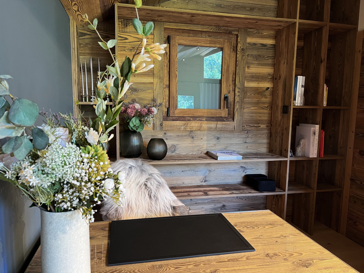 Chalet-Grizzly-3-salon-detail-location-appartement-chalet-Les-Gets