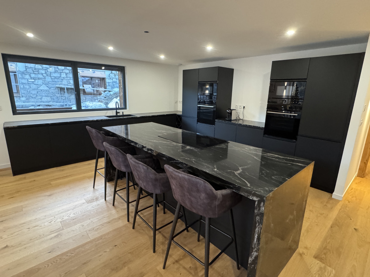 Chalet-Magy-1-cuisine-location-appartement-chalet-Les-Gets