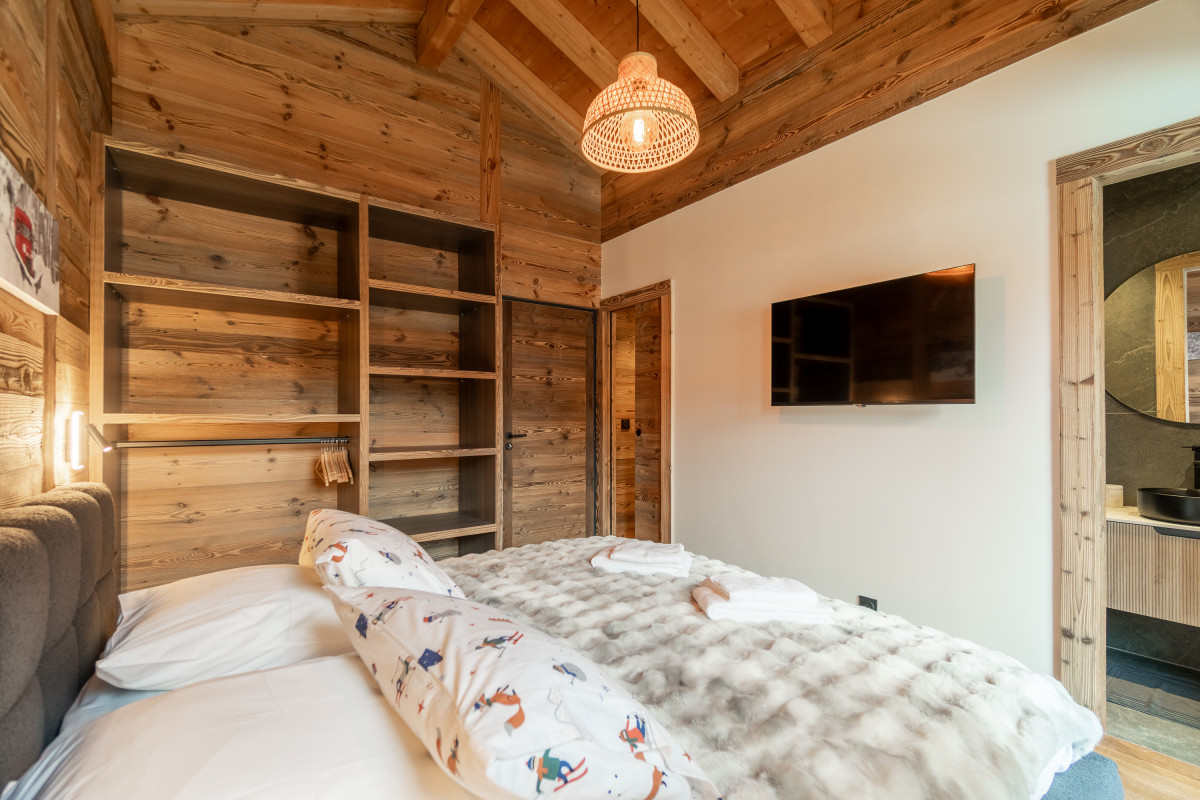 Chalet-Monet-chambre-lit-double-location-chalet-appartement-Les-Gets