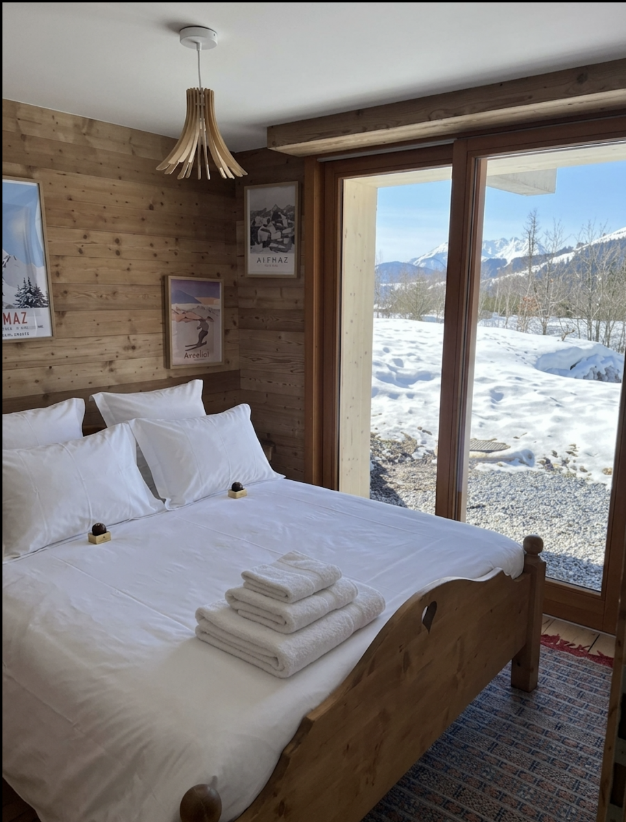 Chalet-Nabor-chambre-lit-double-location-appartement-chalet-Les-Gets