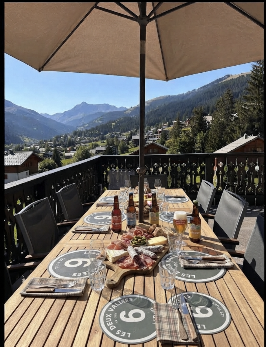 Chalet-Nabor-terrasse-ete-location-appartement-chalet-Les-Gets