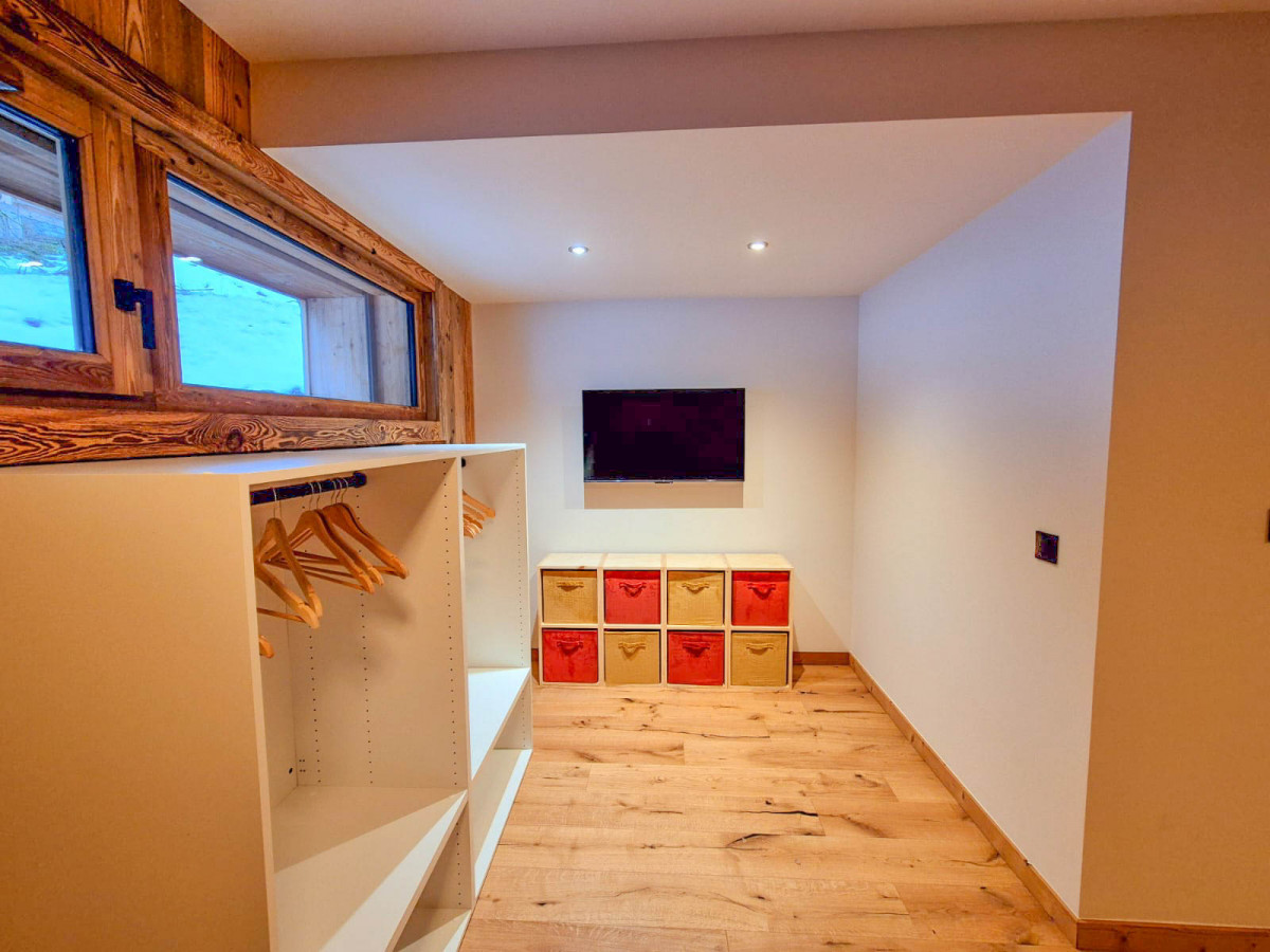 Chalet-oakwood-dressing-appartement-chalet-Les-Gets